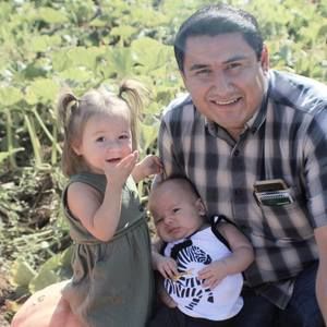 Meet your Posher, Larissa